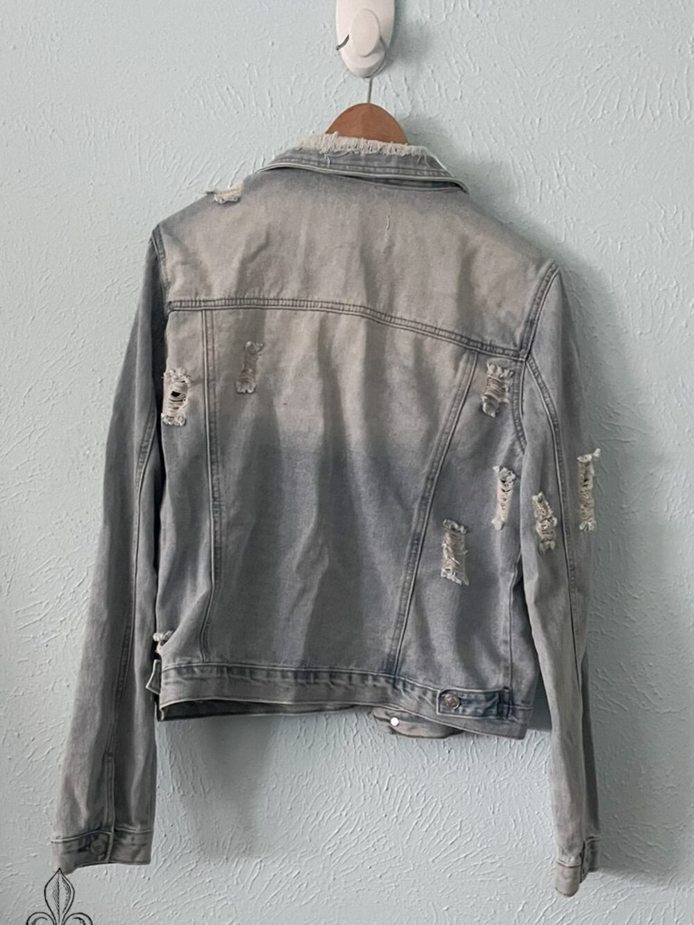 🖤Almost Famous Jean Jacket🖤 - Picture 4 of 7